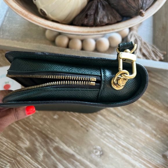 Authentic Louis Vuitton Orsay- Green - Picture 8 of 16